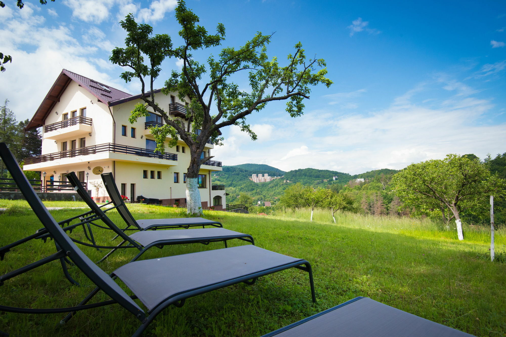 Pensiunea Toscana Braşov Exteriör bild